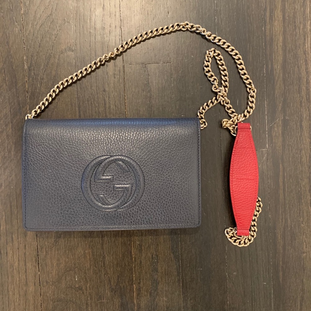 Gucci navy mini soho bag on chain
